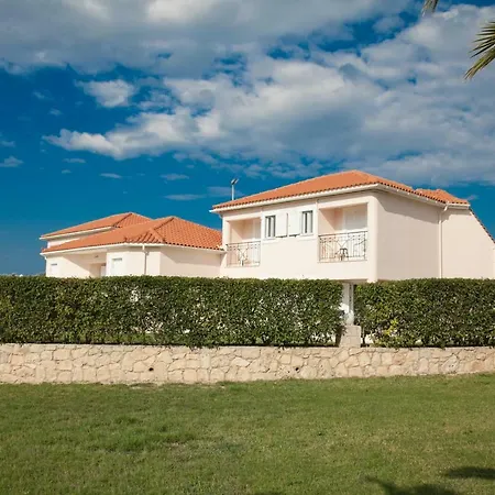 Cavaliere Nyaraló